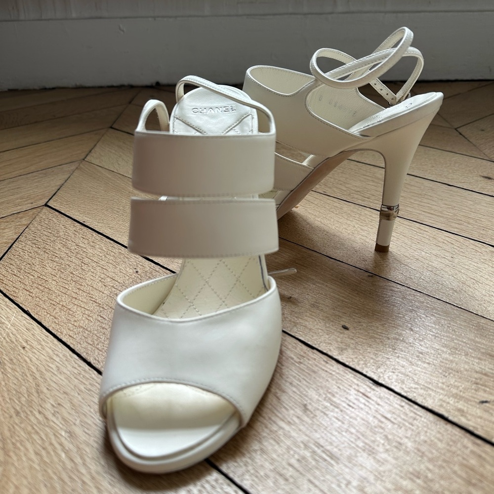 CHANEL Authentic white heeled sandals with logo balls on heels sz 38.5